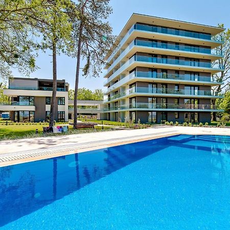 Clyde-Premium Lelle Waterfront Private Apartment Балатонлелле Екстер'єр фото