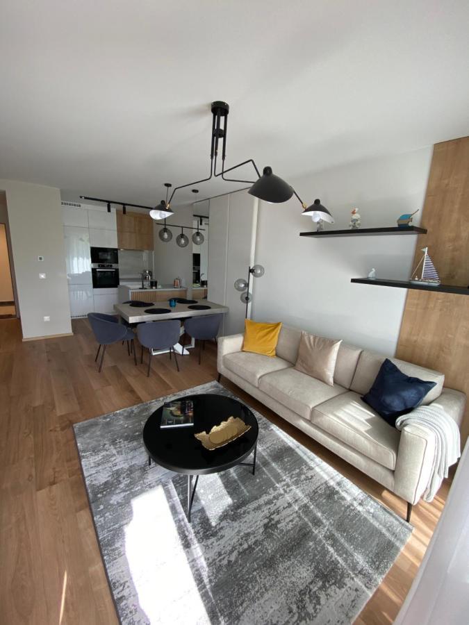 Clyde-Premium Lelle Waterfront Private Apartment Балатонлелле Екстер'єр фото